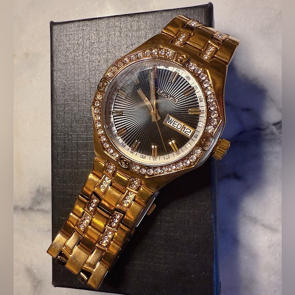 Elgin Other - Elegant Elgin Men’s Gold Watch with Crystal Detailing